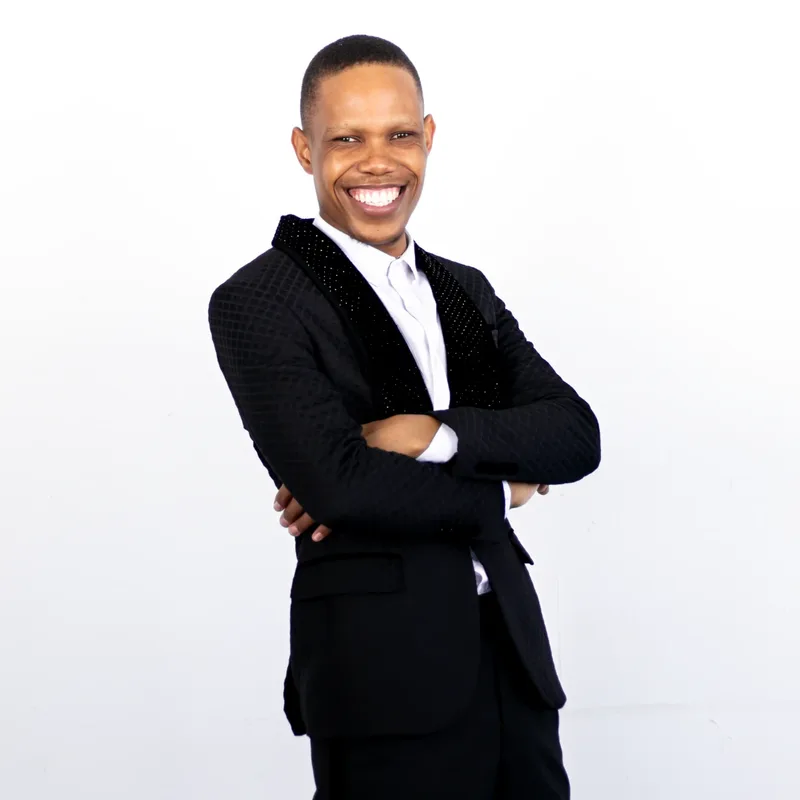 Jones Maphakela, Fashion designer
